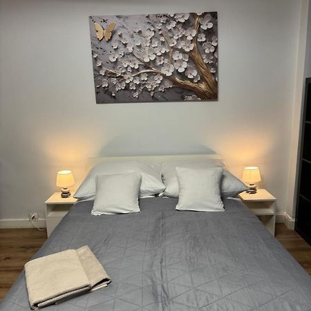 Coser Apartamenty Metro Onz Varsó Kültér fotó