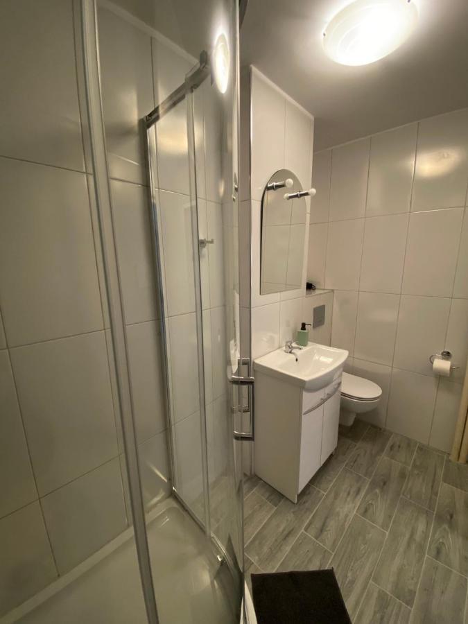 Coser Apartamenty Metro Onz Varsó Kültér fotó
