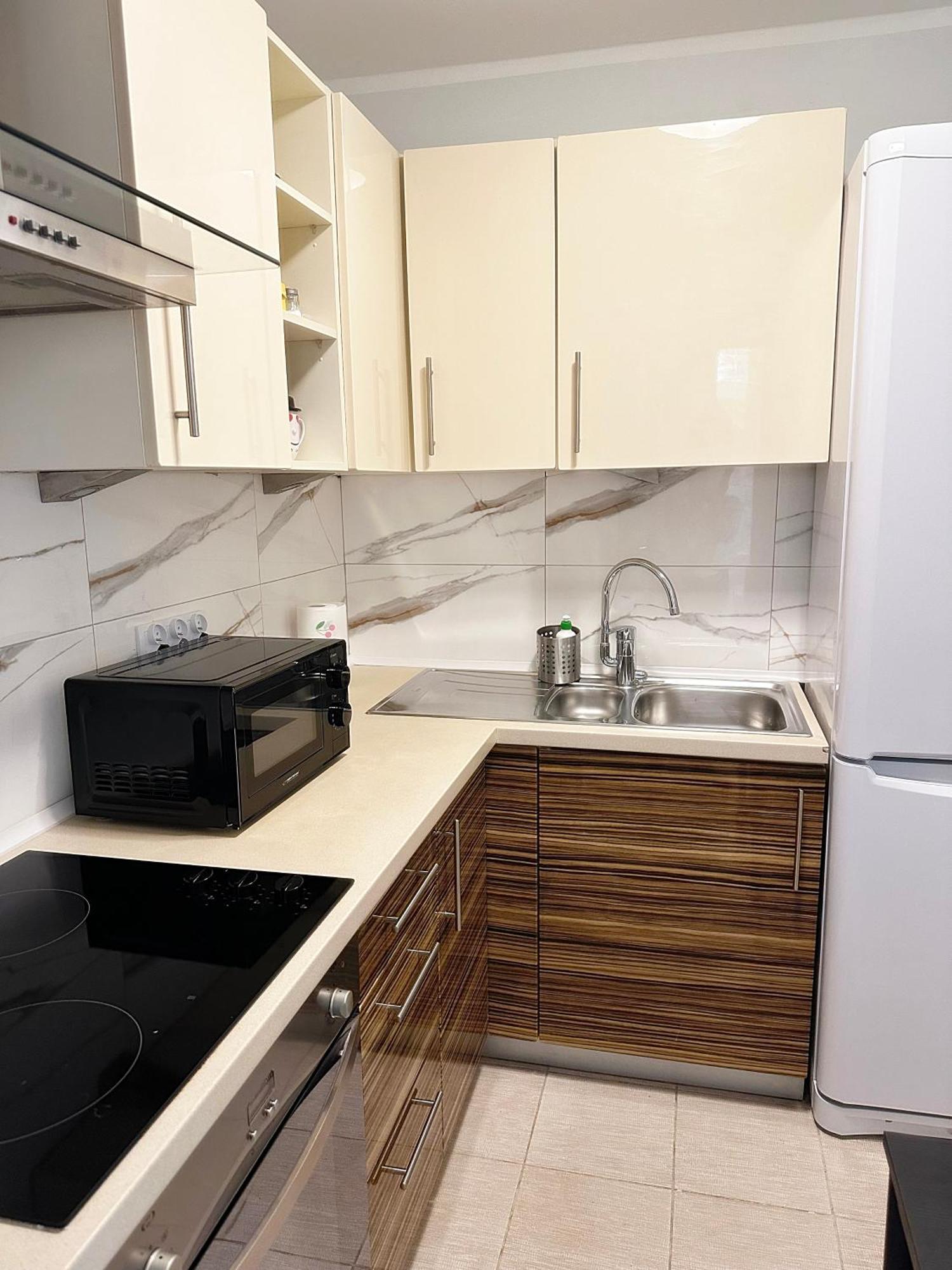 Coser Apartamenty Metro Onz Varsó Kültér fotó