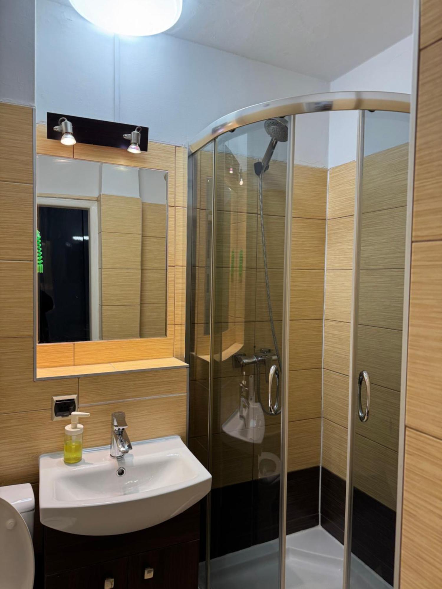 Coser Apartamenty Metro Onz Varsó Kültér fotó